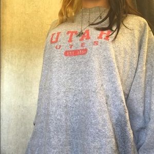 UTAH UNIVERSITY SWEATER!! ❤️
